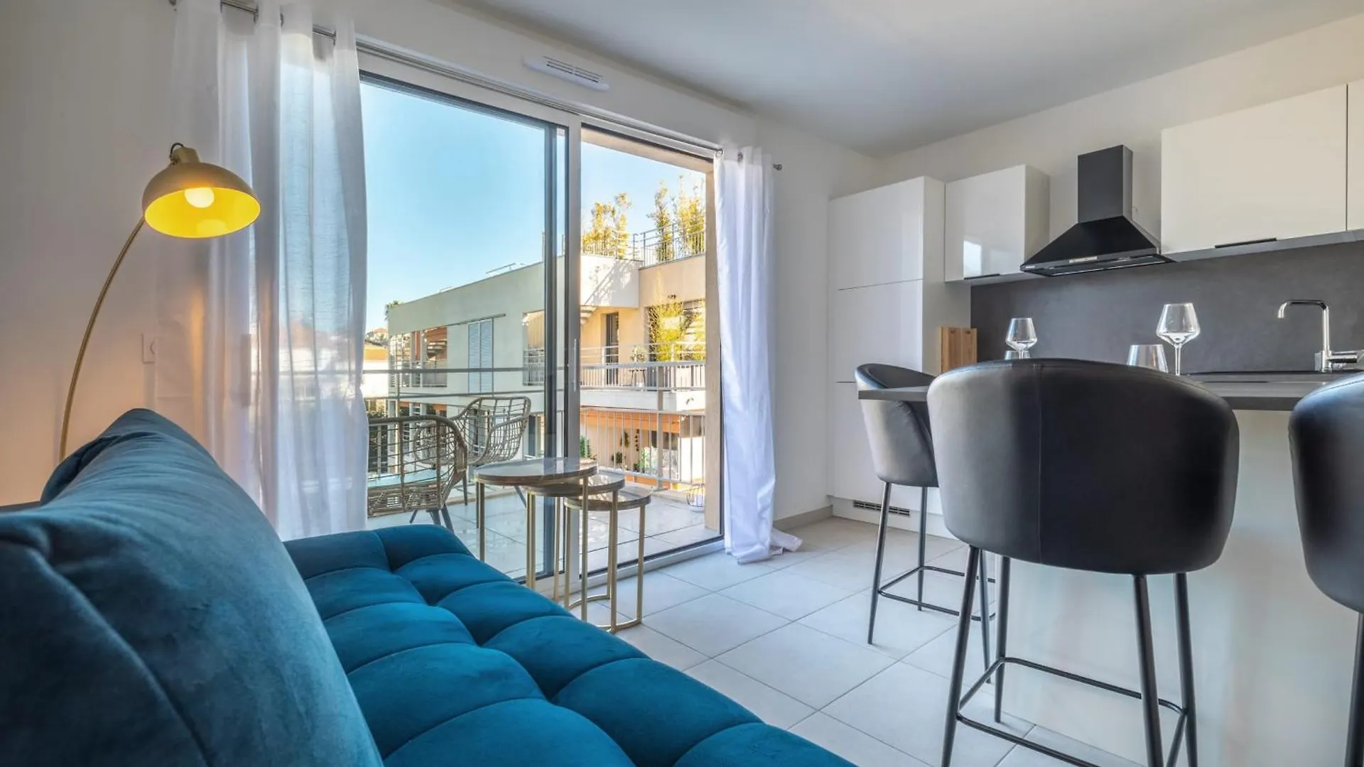 Appartement Azzuro - Welkeys Antibes France